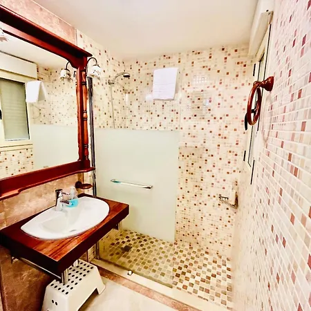 La Leyenda De Apartment *